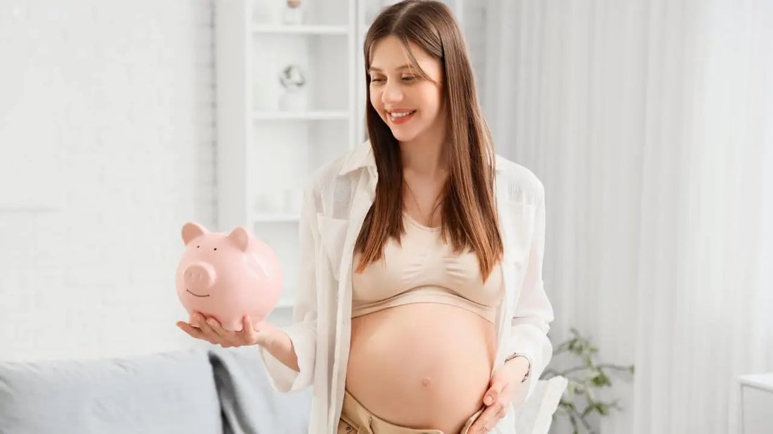 Gestante segurada do INSS, ilustrando o direito ao salário-maternidade